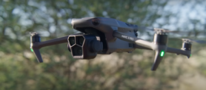 Read more about the article DJI Mavic 3 Reviewed: The Ultimate, Impressive Drone for Filmmakers and Content Creators