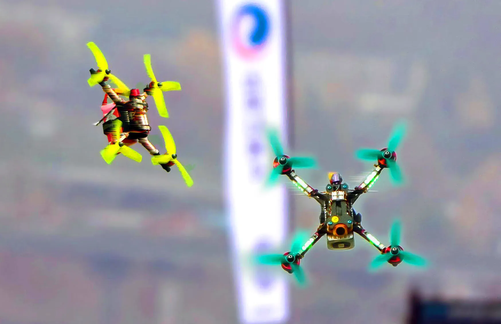 Read more about the article The Ultimate Beginner’s Guide to Racing Drones: From Novice to Pro